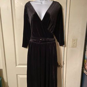 Black Velvet Vixen Swing Dress w/Surplice Neck & Belt Size 3X
